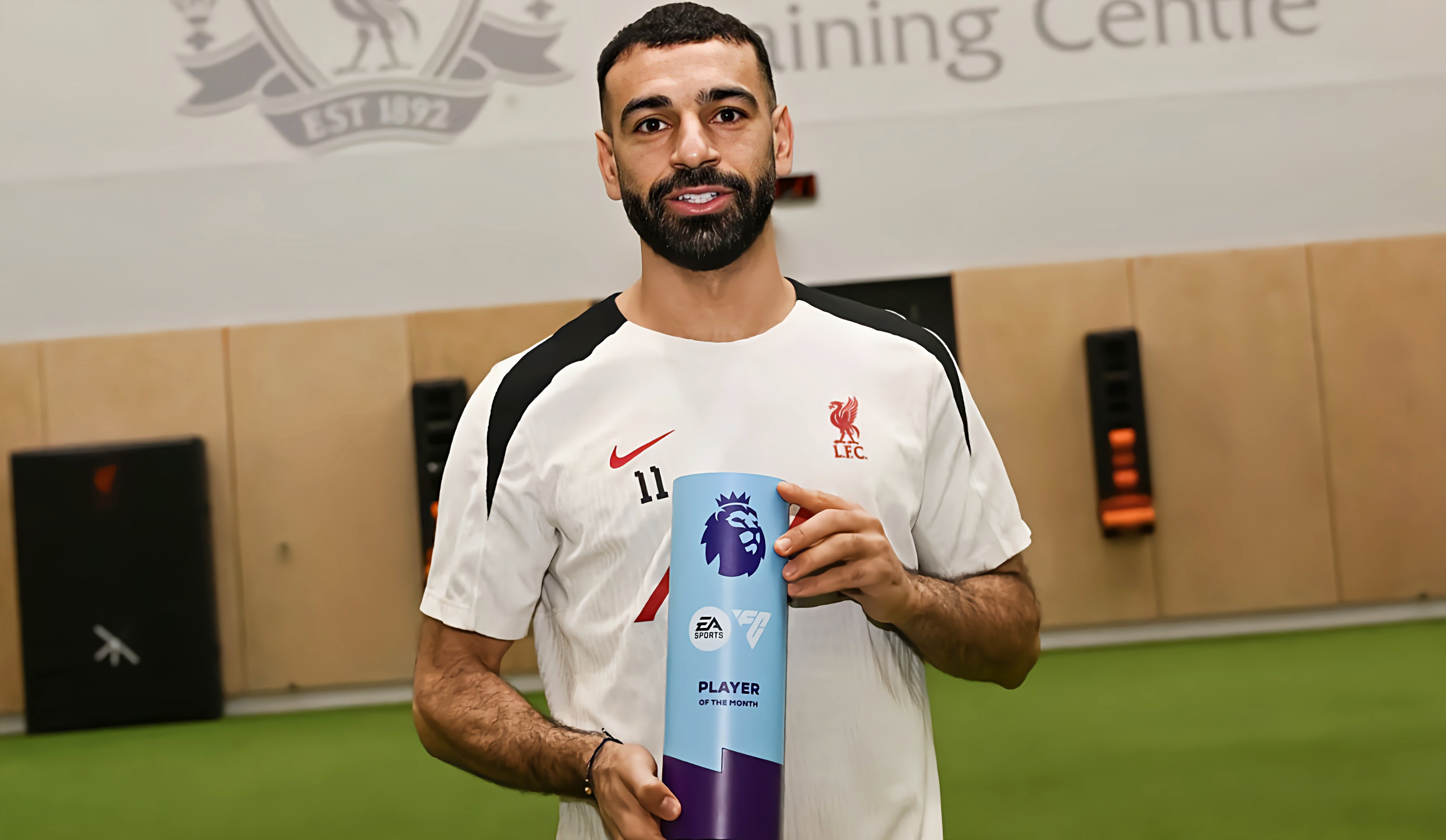 九游娱乐入口萨拉赫在瑞士队比赛中高光表现，连败引发热议！的简单介绍