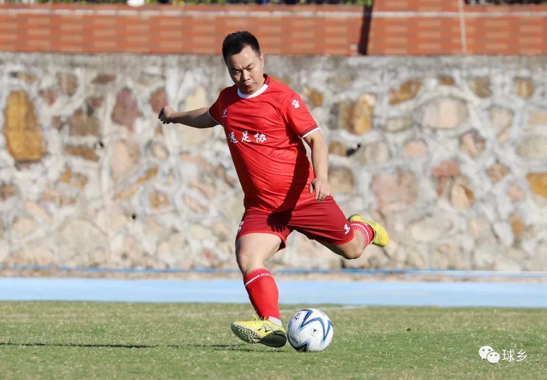 九游娱乐清晨新疆广汇备战足总杯，再遭质疑细节曝光，悬念犹存，训练强度明显提升的简单介绍